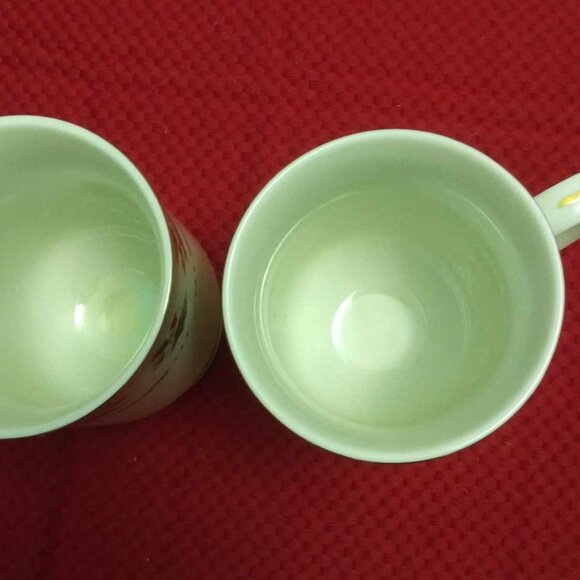 Vintage Christmas Cups Set Holly Yuletide Japan NEW - Picture 6 of 7